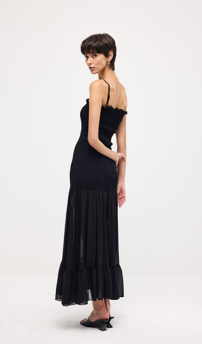 Sleeveless With Gathers Maxi Dress In Black
