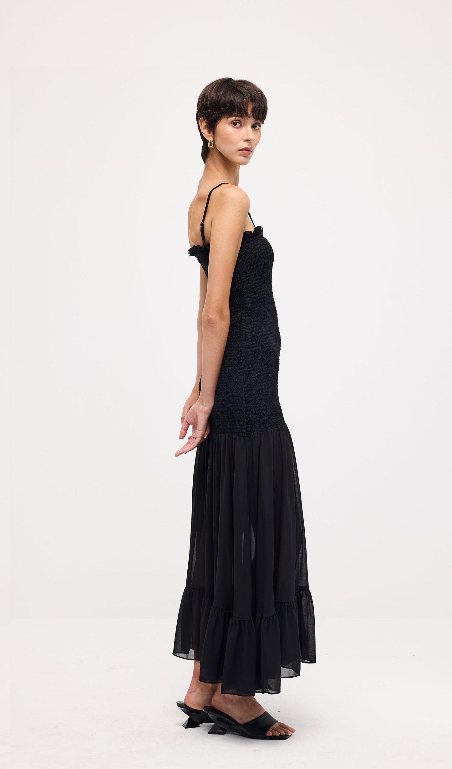 Sleeveless With Gathers Maxi Dress In Black