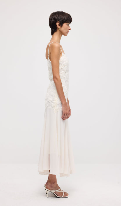 Floral Embroidered Pleated Hem Midi Dress