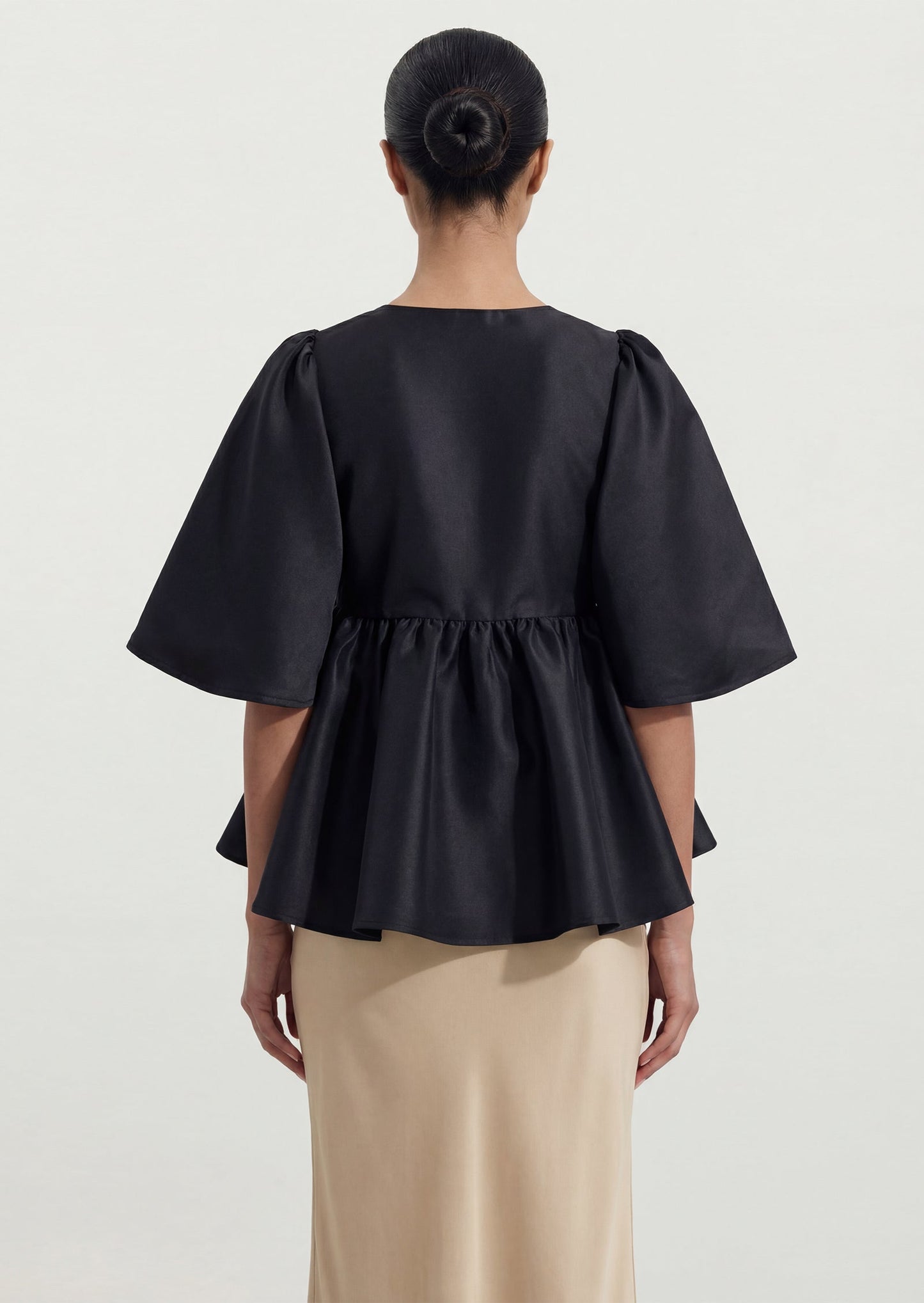 Puff Sleeve Ruffle Top In Black