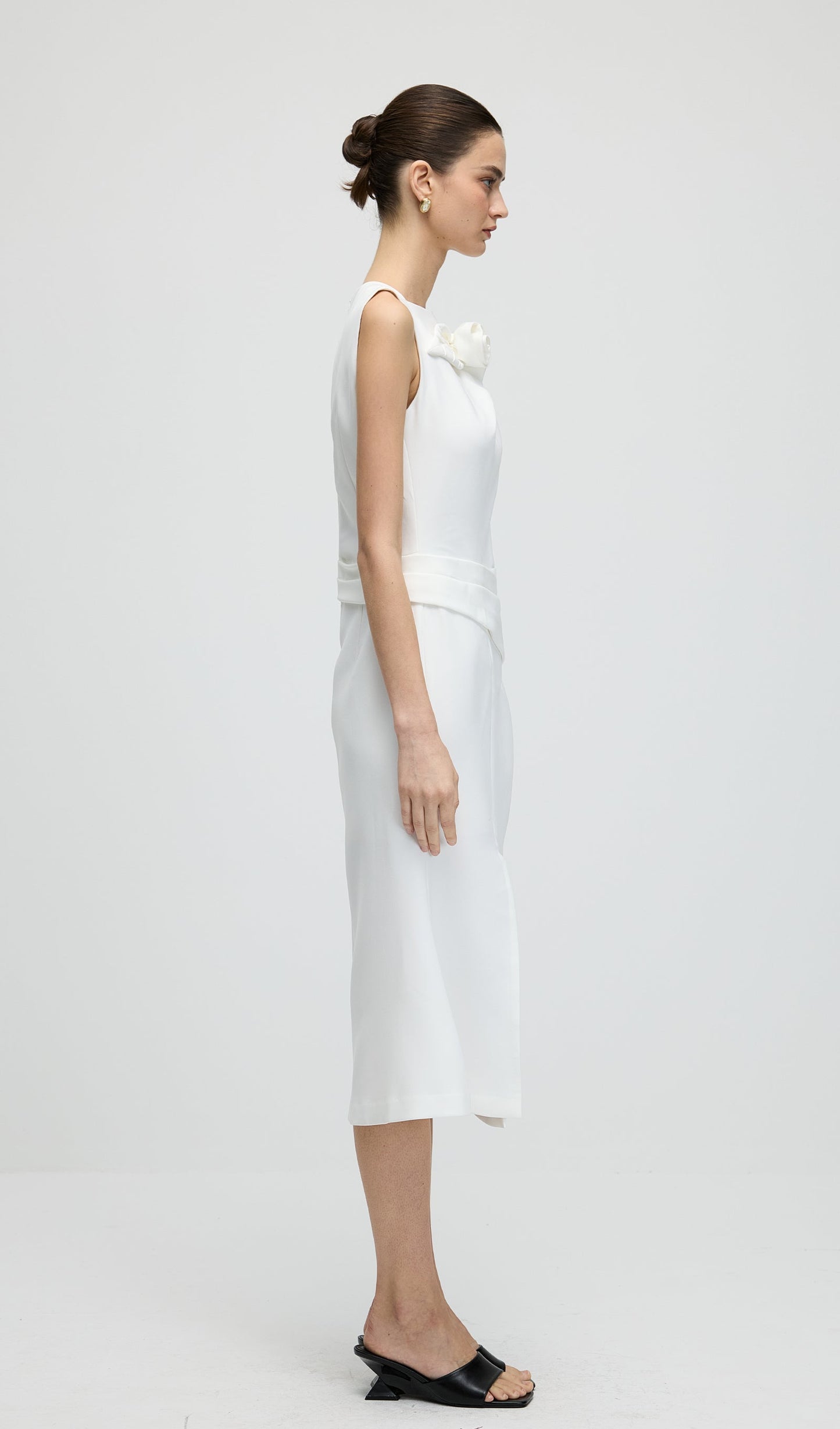 Sleeveless Flower Ruched Slit Midi Dress