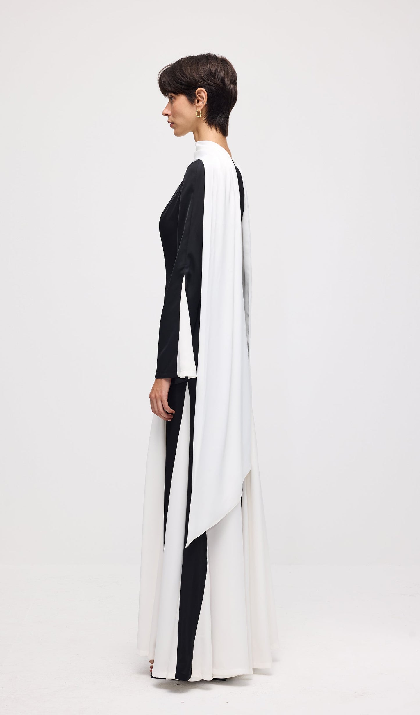 Knitted Triangular Inserts Maxi Dress In Black