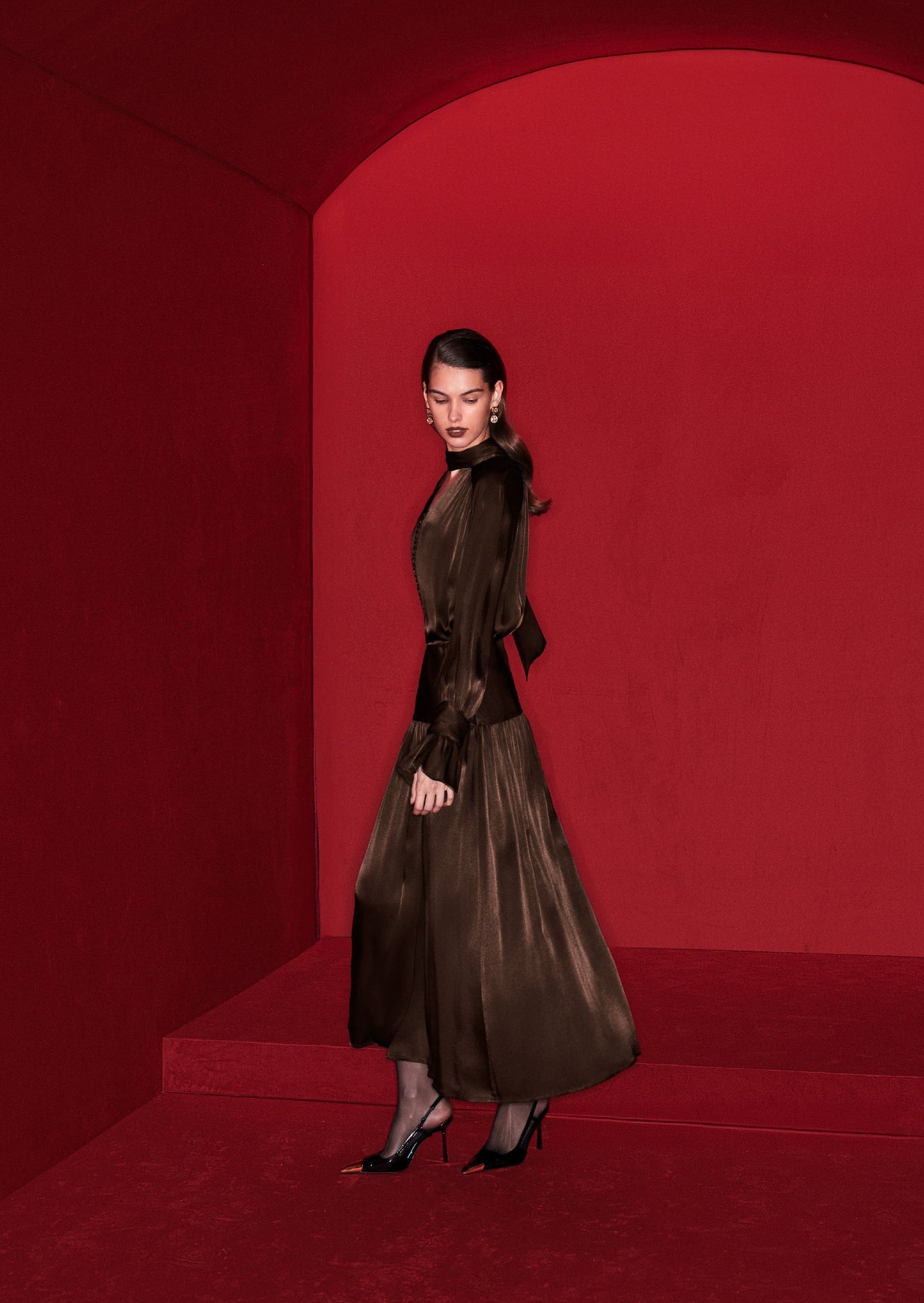 Viscose Midi Dress With Matching Ribbon Scarf In Brown