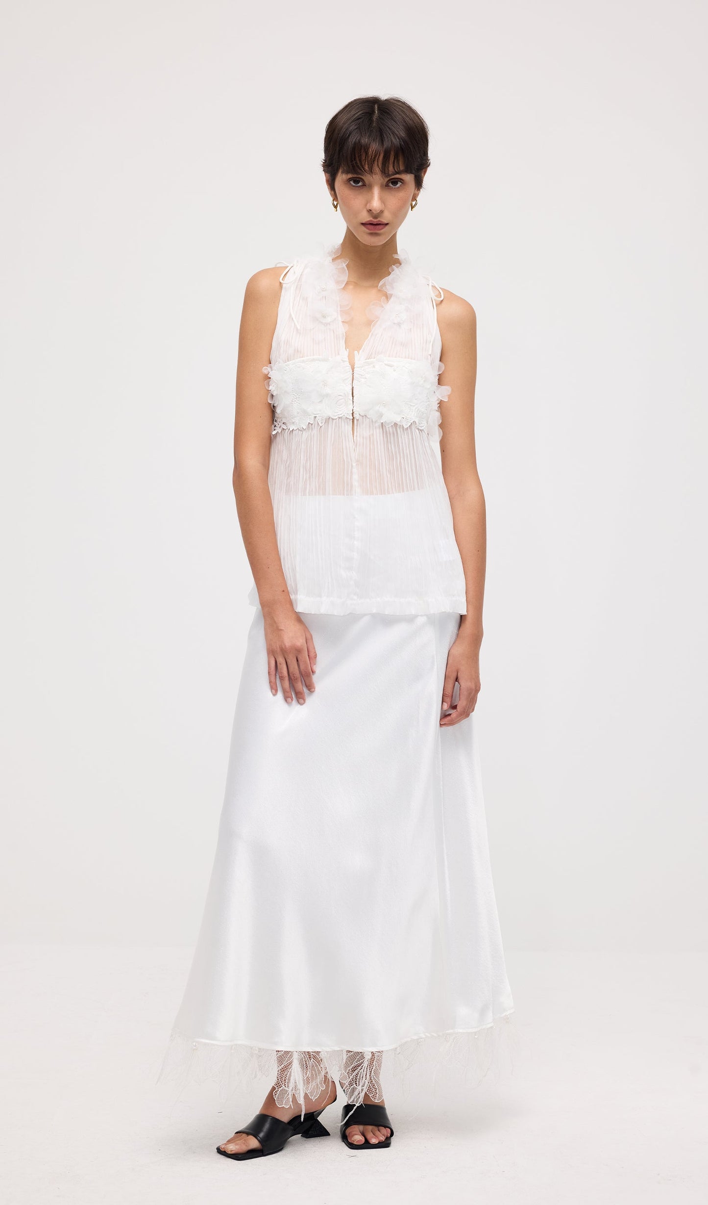 Sleeveless Pleated Embroidered Top