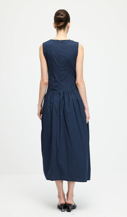 Solid Round Neck Sleeveless Midi Dress