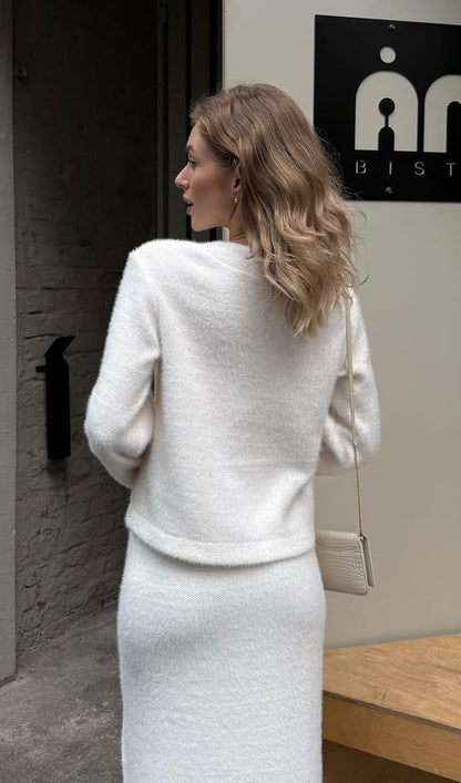 Long Sleeved Top And Slit Skirt Knit Set