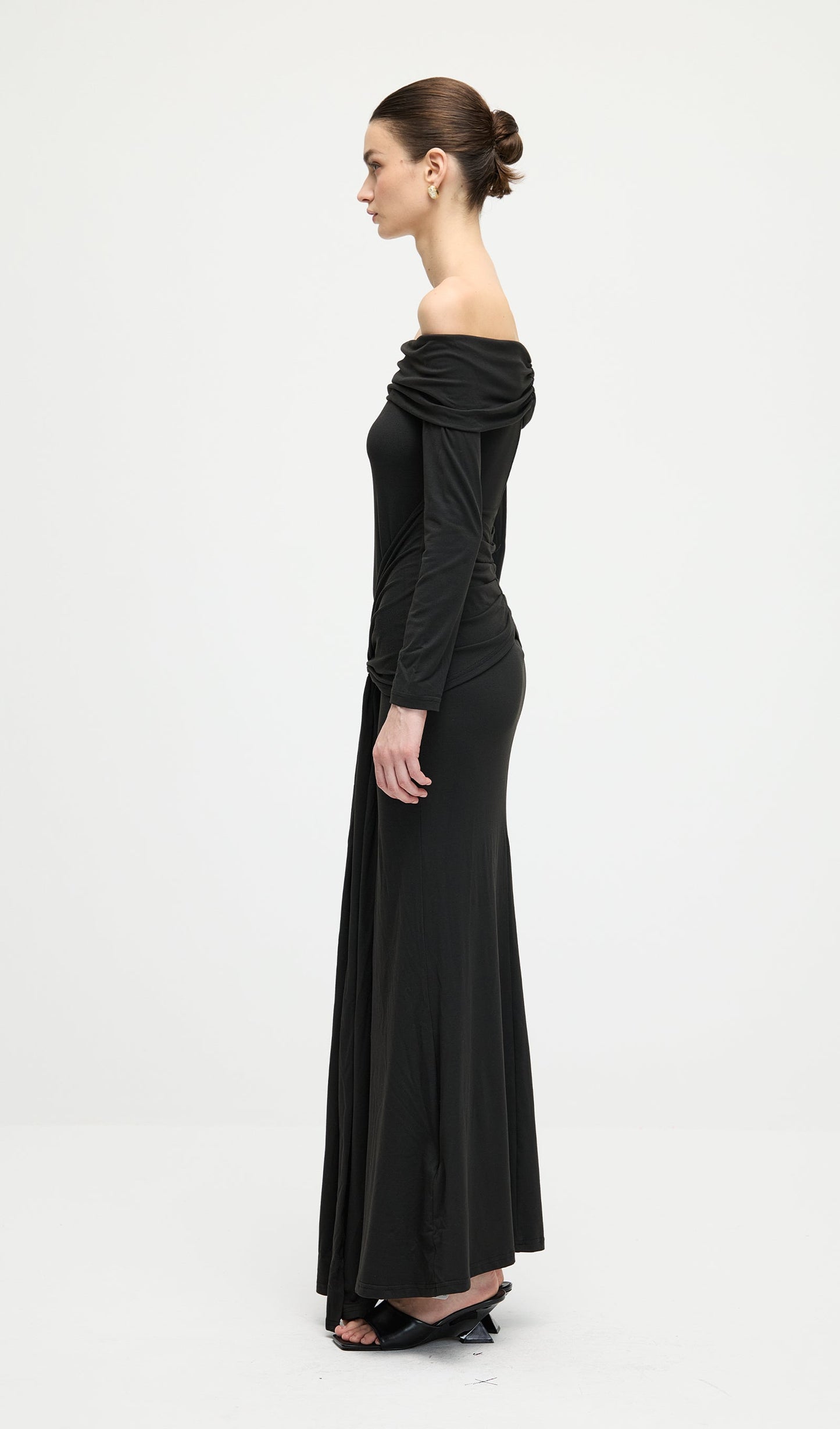 Off Shoulder Ruffle Maxi Dress In Black