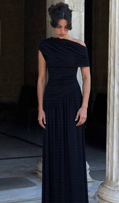 Off Shoulder Pleated Maxi Dress In Black