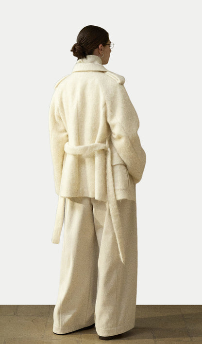 Stand-Up Collar Fitted Wool Coat In White
