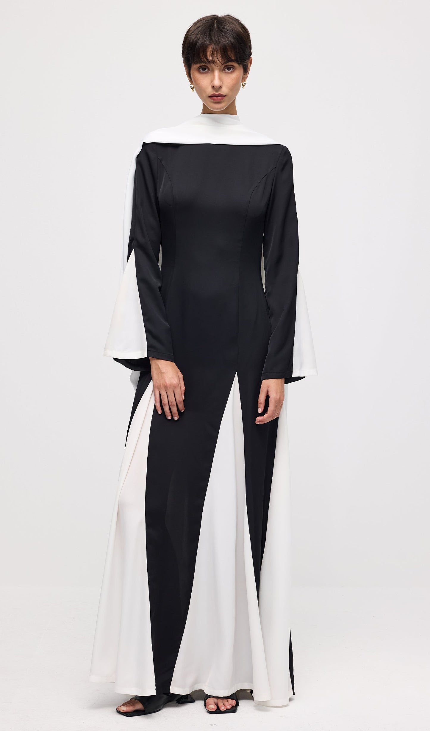 Knitted Triangular Inserts Maxi Dress In Black