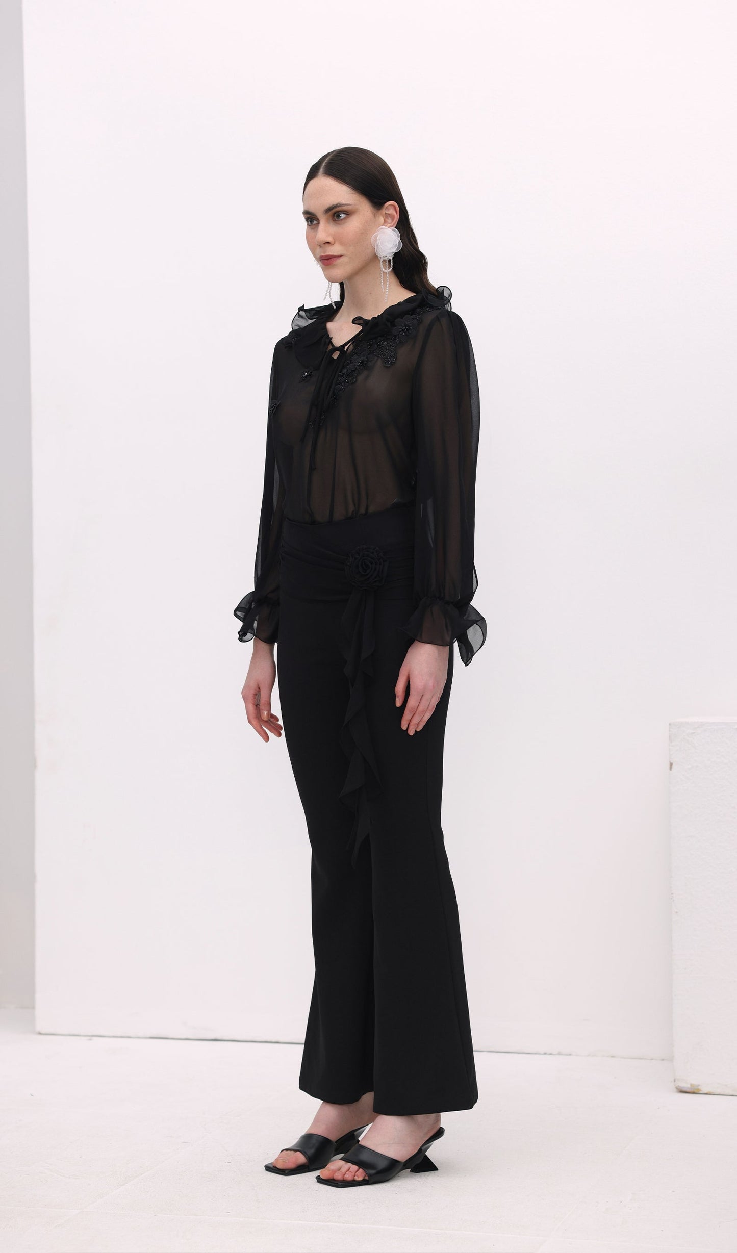 Florwer Detail High Waist Flared Trousers