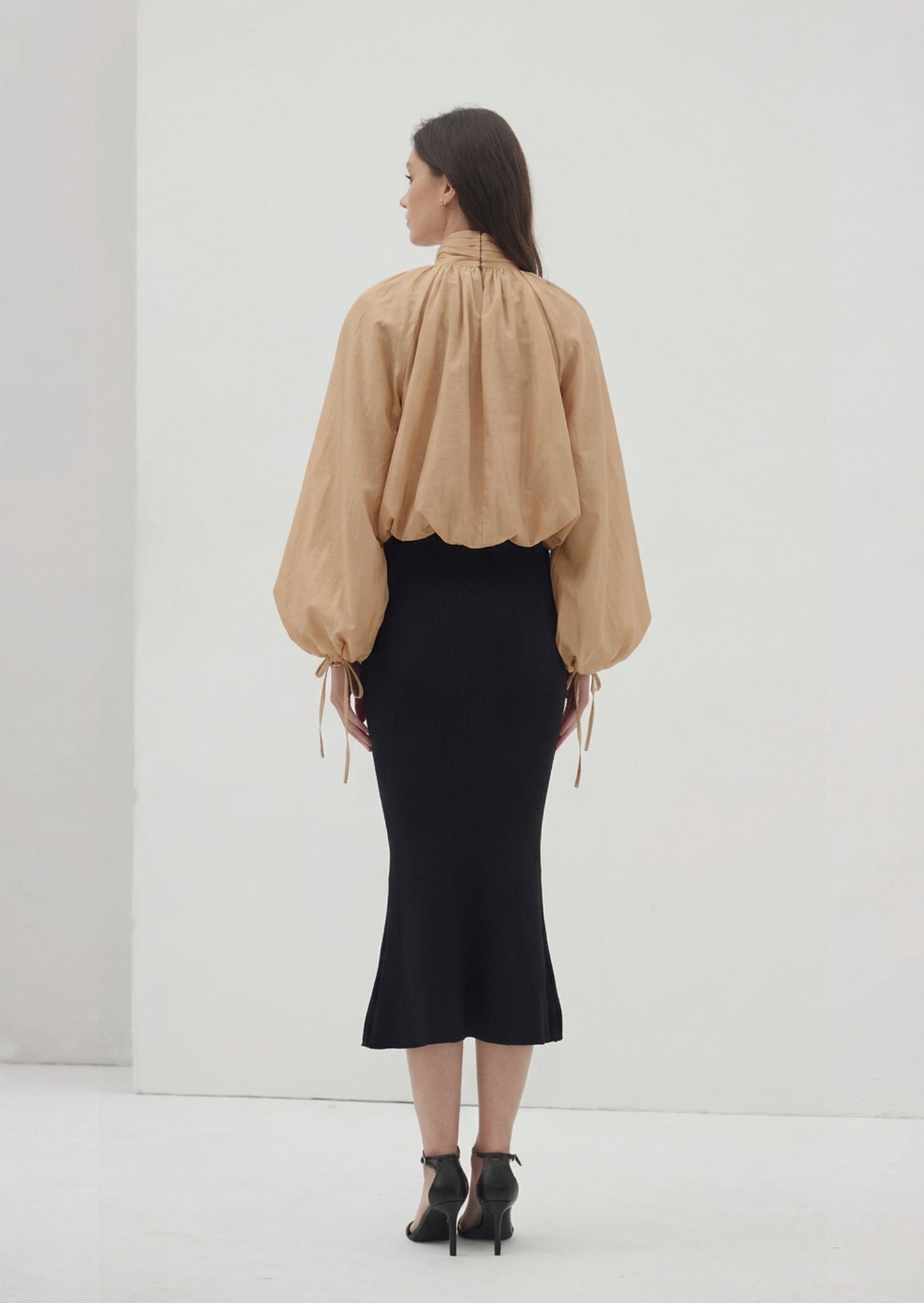 Hexila Balloon Sleeve Volume Blouse In Beige