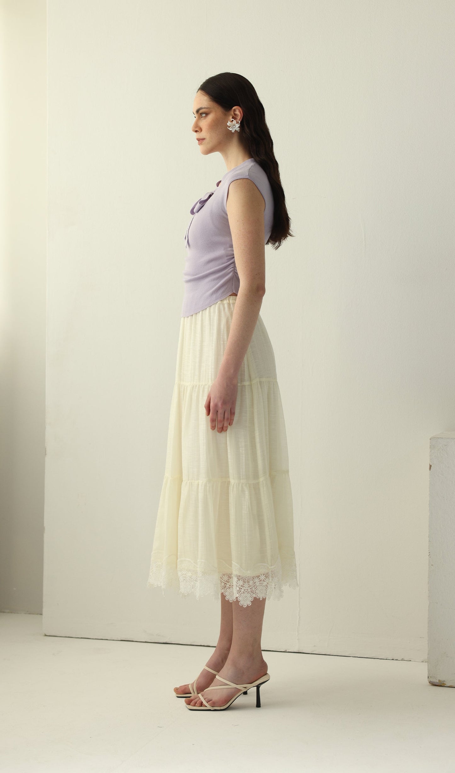 Tie Up Neck Knit Top