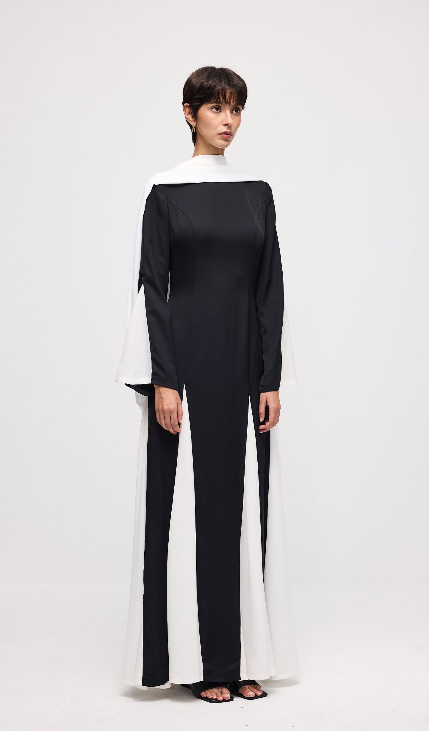 Knitted Triangular Inserts Maxi Dress In Black