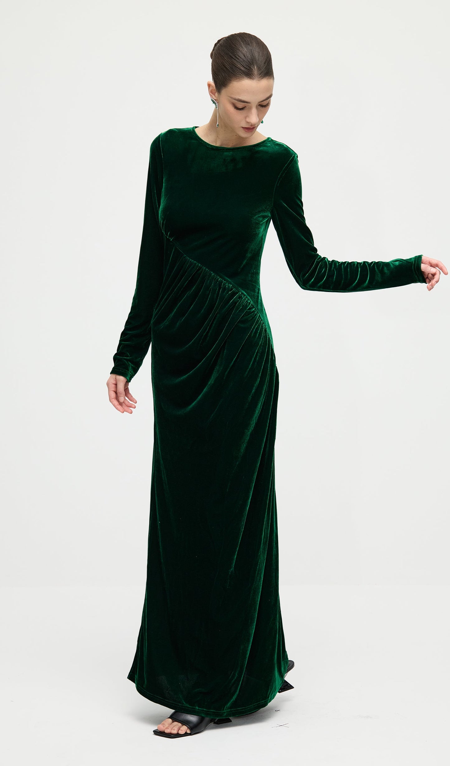 Long Sleeved Gathers  Maxi Dress In Dark Green