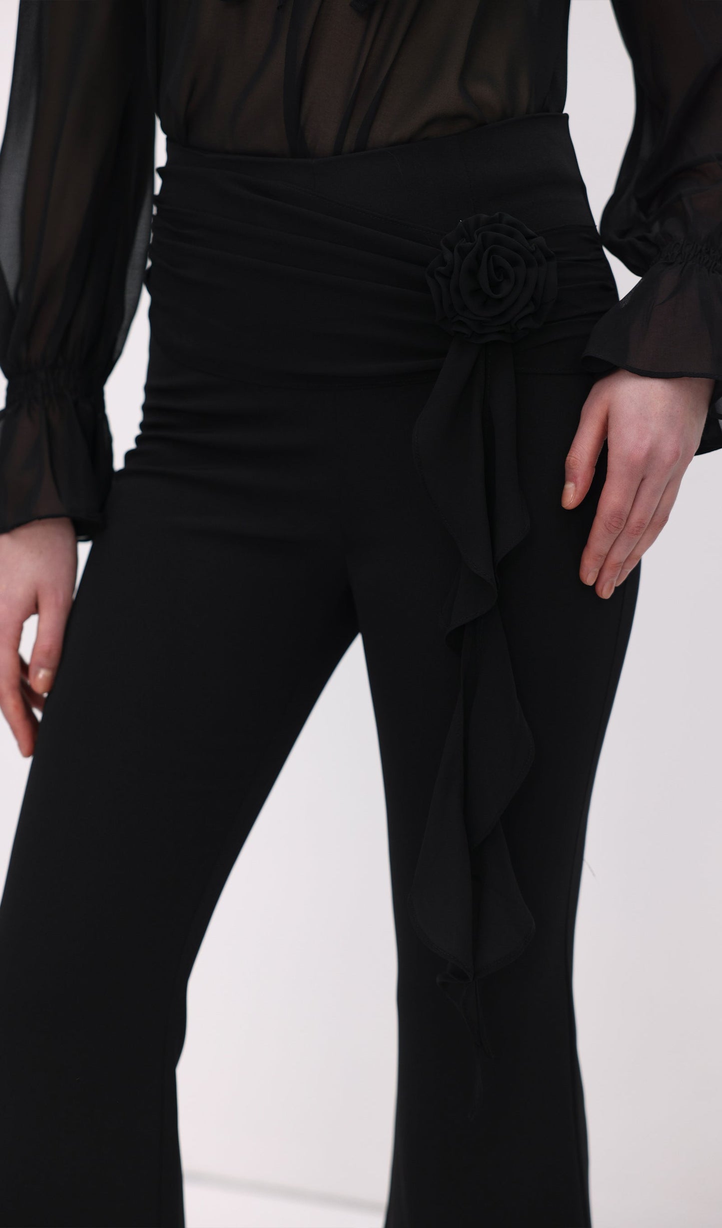 Florwer Detail High Waist Flared Trousers