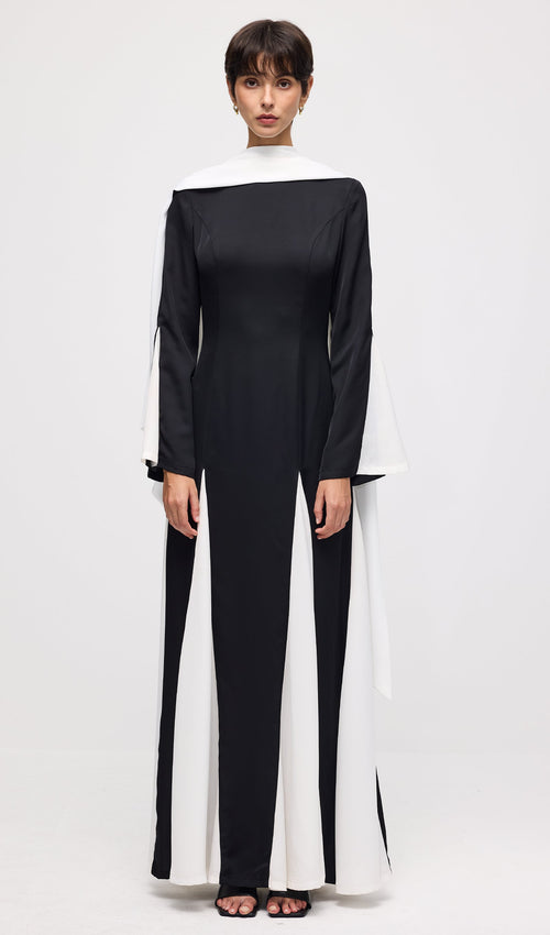 Knitted Triangular Inserts Maxi Dress In Black